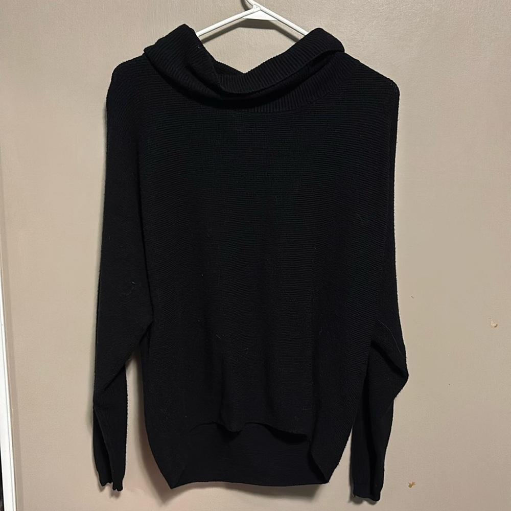 Long sleeve black sweater. Large.